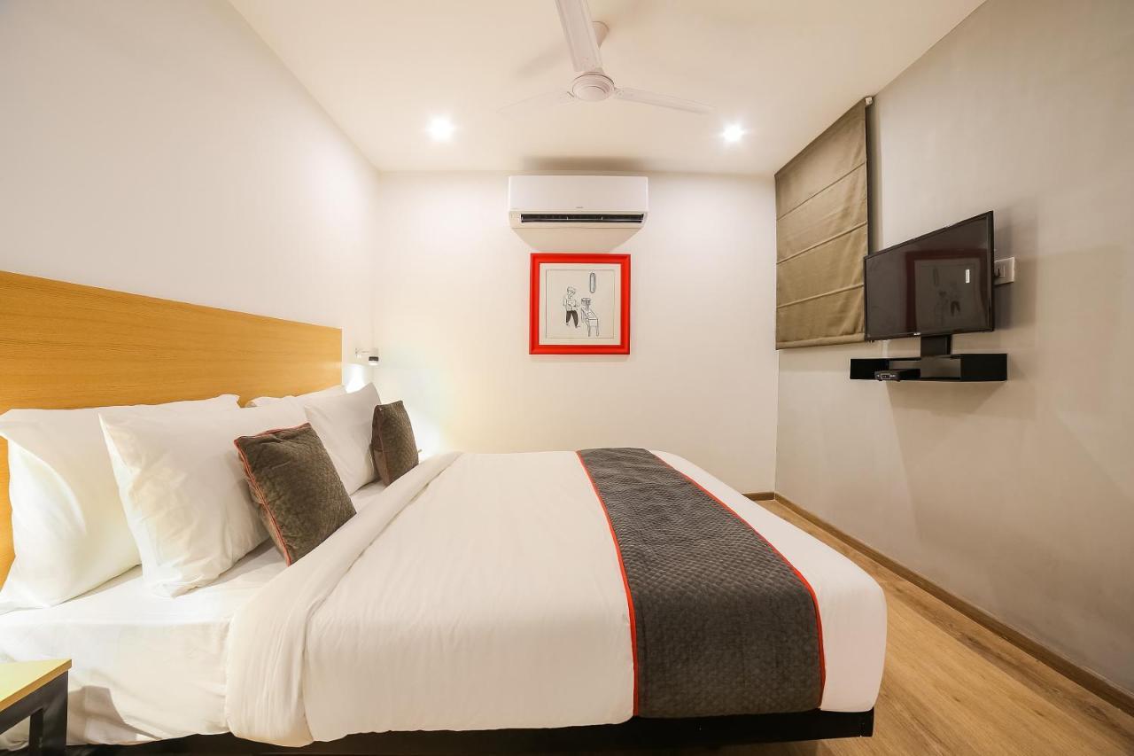 Hotel Super Townhouse Near Appu Ghar Gurgaon Esterno foto