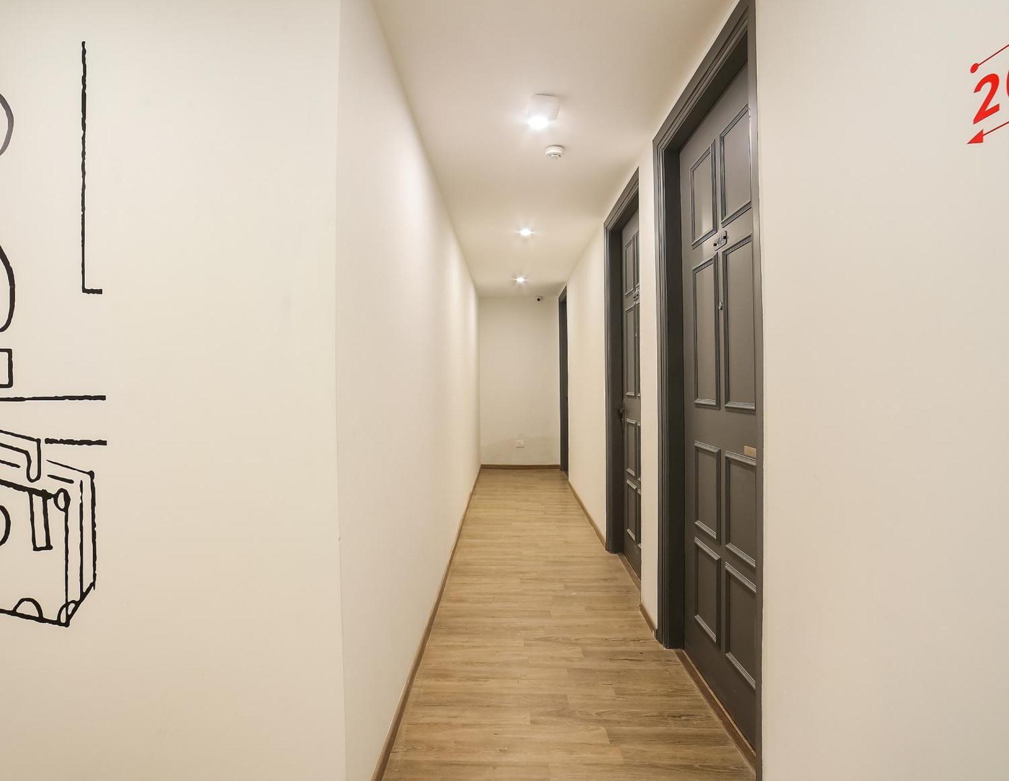 Hotel Super Townhouse Near Appu Ghar Gurgaon Esterno foto