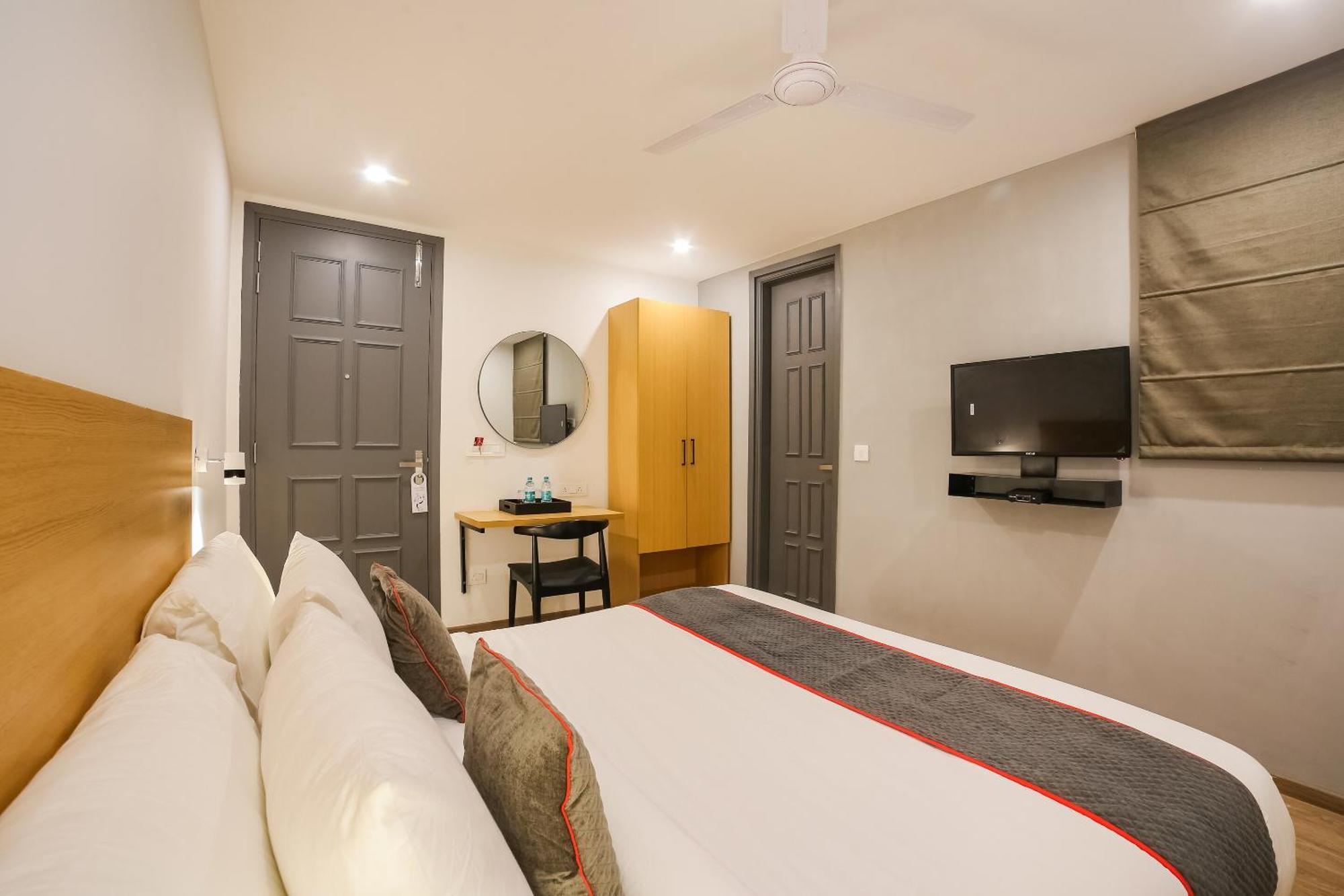 Hotel Super Townhouse Near Appu Ghar Gurgaon Esterno foto