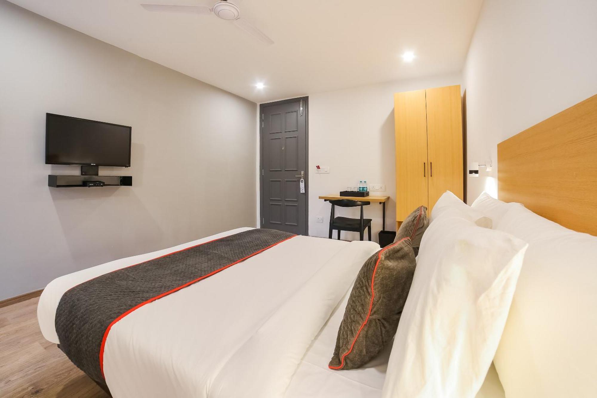 Hotel Super Townhouse Near Appu Ghar Gurgaon Esterno foto