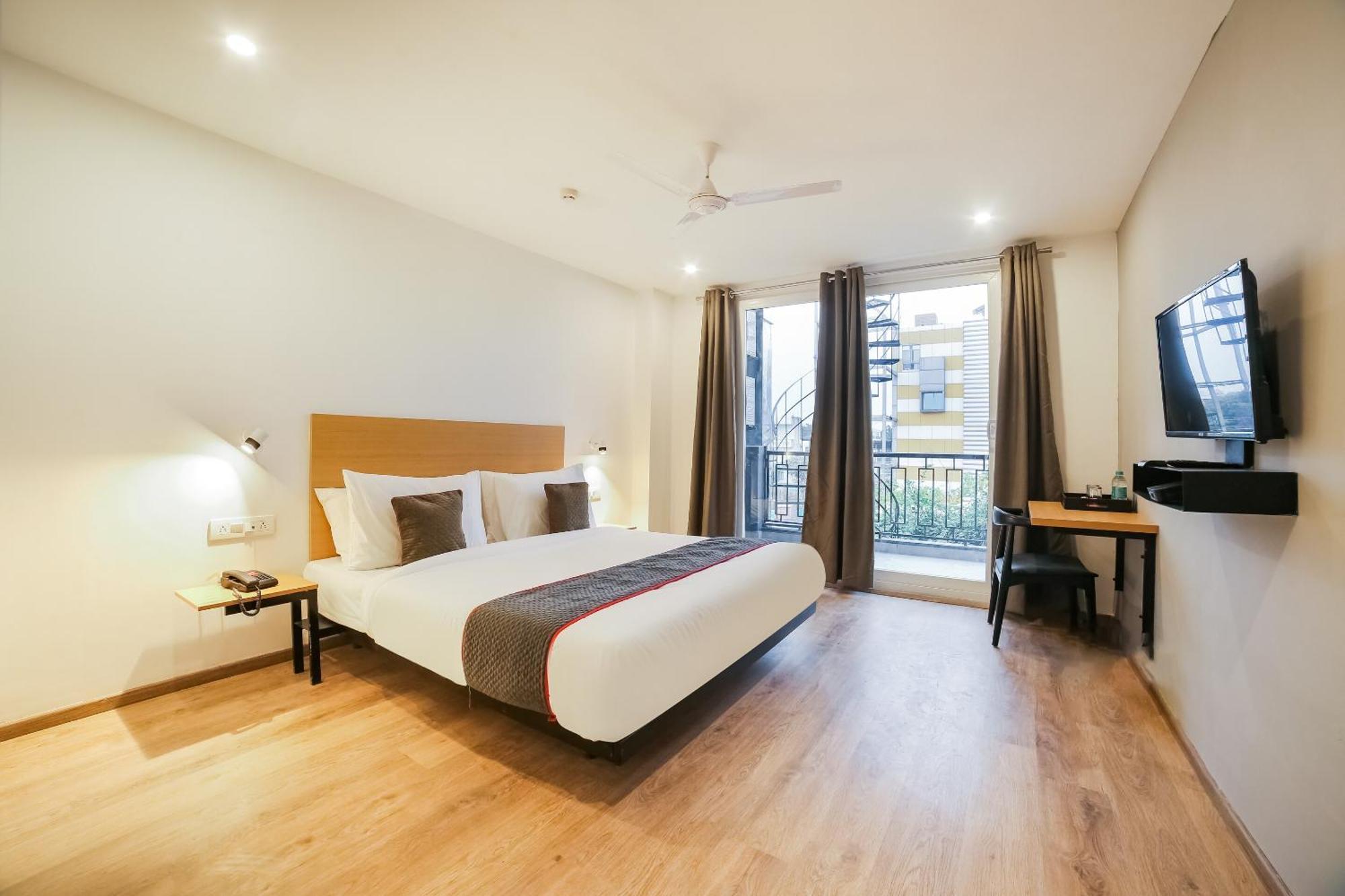 Hotel Super Townhouse Near Appu Ghar Gurgaon Esterno foto