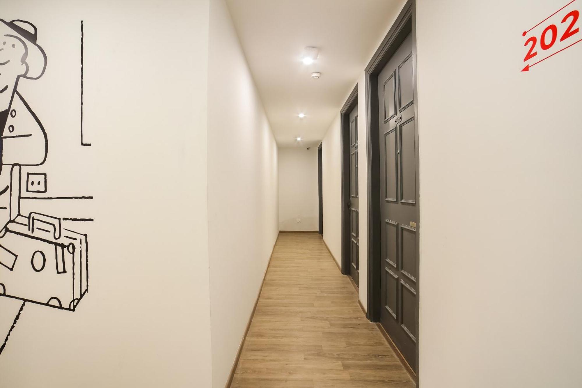 Hotel Super Townhouse Near Appu Ghar Gurgaon Esterno foto