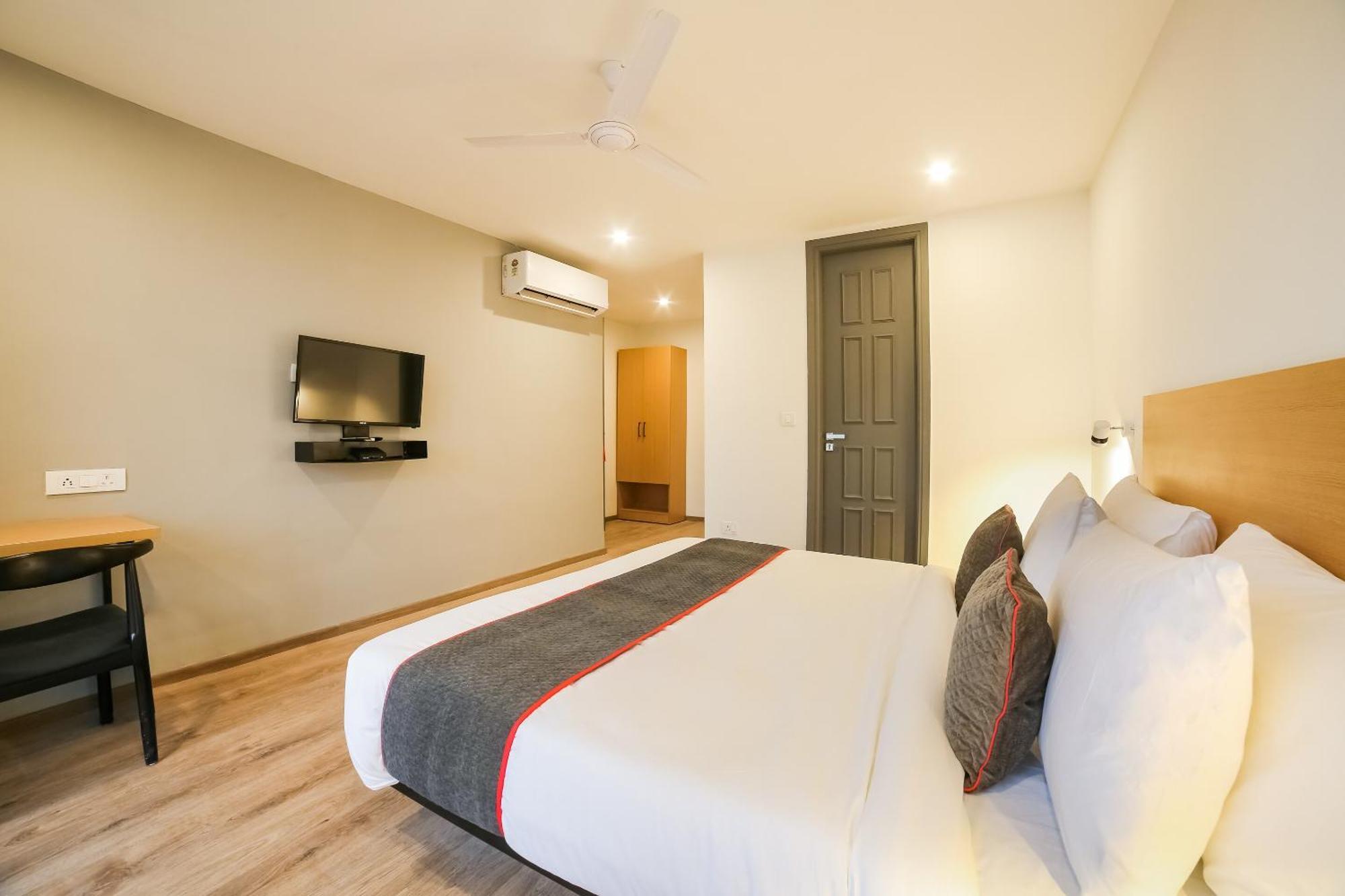 Hotel Super Townhouse Near Appu Ghar Gurgaon Esterno foto