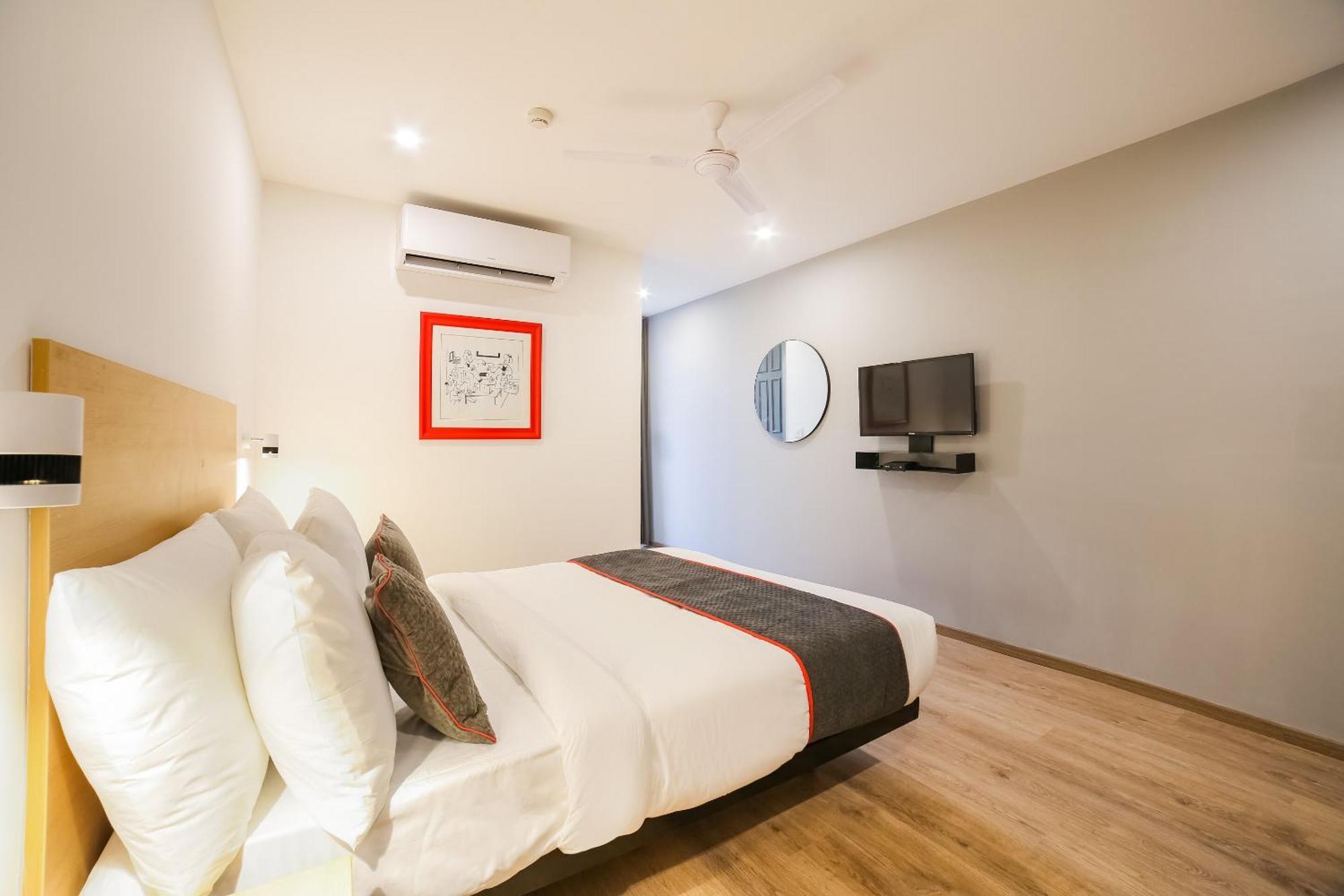 Hotel Super Townhouse Near Appu Ghar Gurgaon Esterno foto